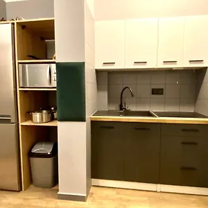 https://apartament-komuny-paryskiej.hotelswroclaw.com